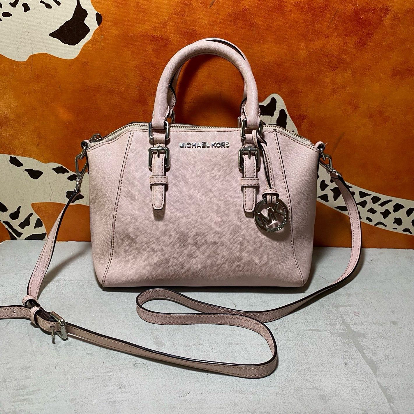 95新 MICHAELKORS/迈克高仕 16800 斜挎包