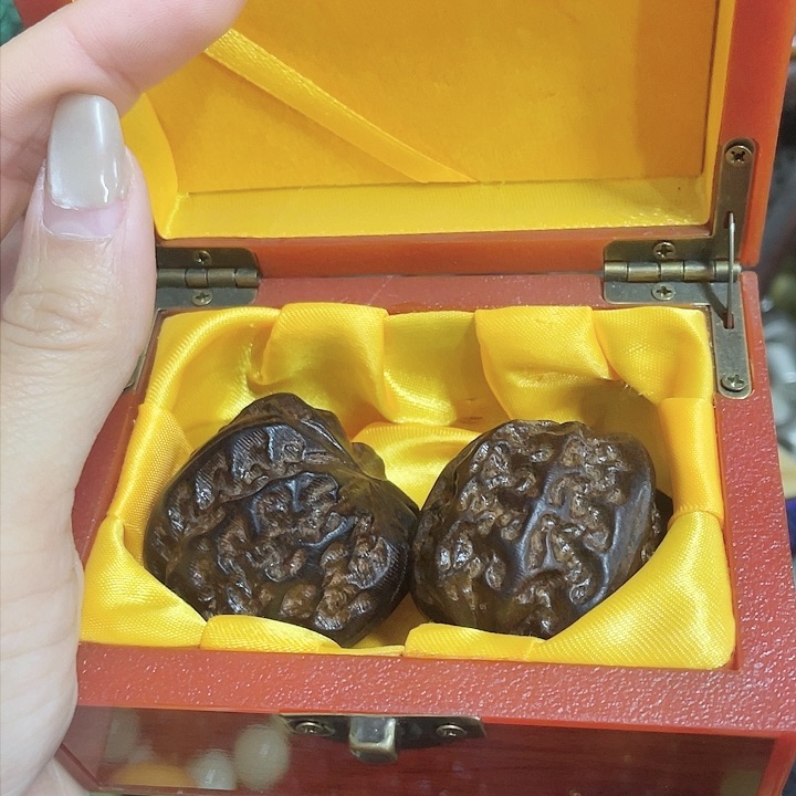 织绣我是一只小小鸟啊