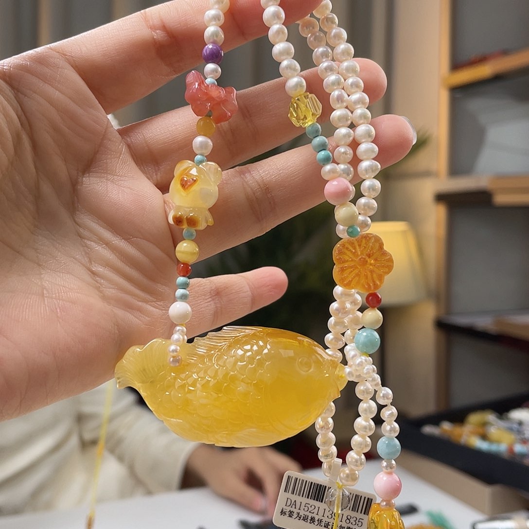 琥珀裸石未镶嵌蜜蜡吊坠