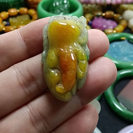 翡翠未镶嵌挂件翡翠