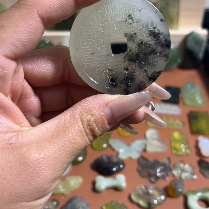 蛇纹石玉合金颈饰