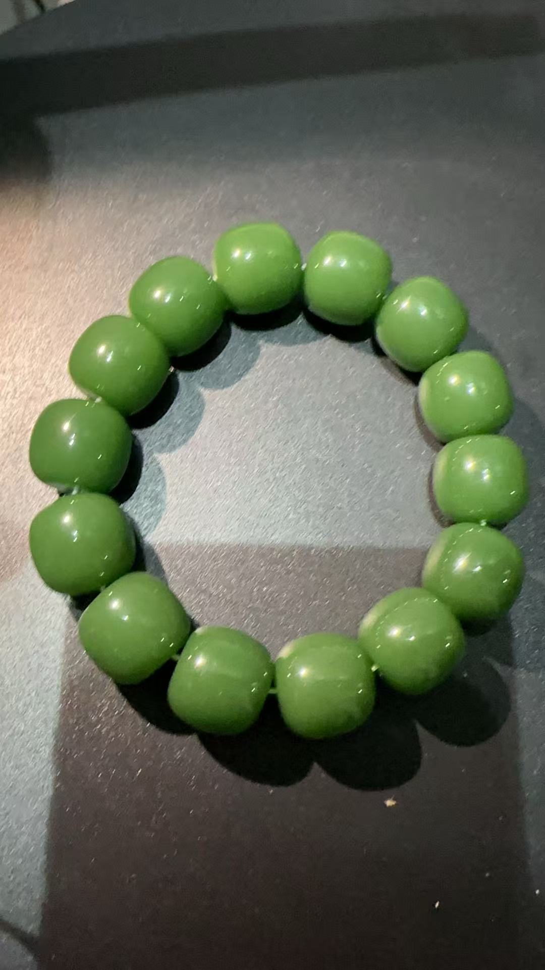 YS0050 和田碧玉菠菜绿手串（无礼盒）
