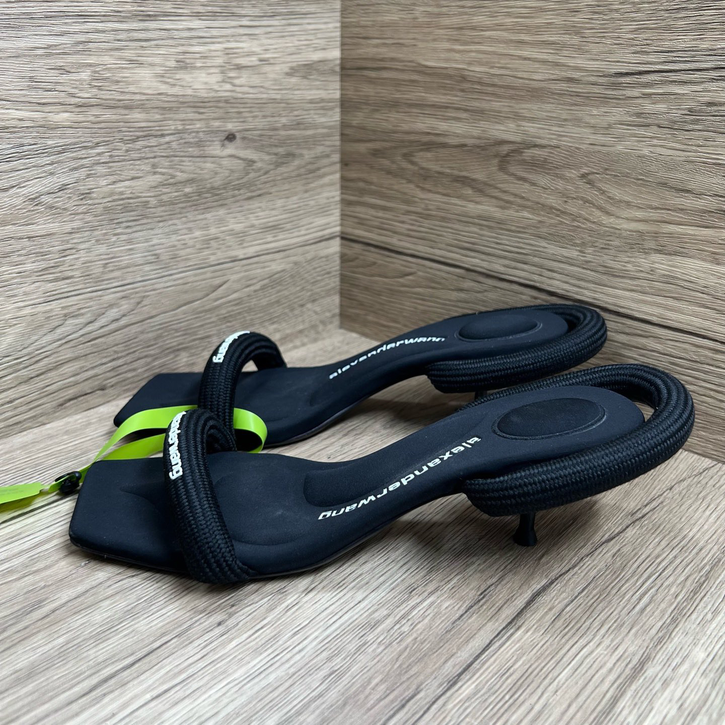95新 Alexander McQueen/亚历山大·麦昆 黑白高跟凉鞋 36码