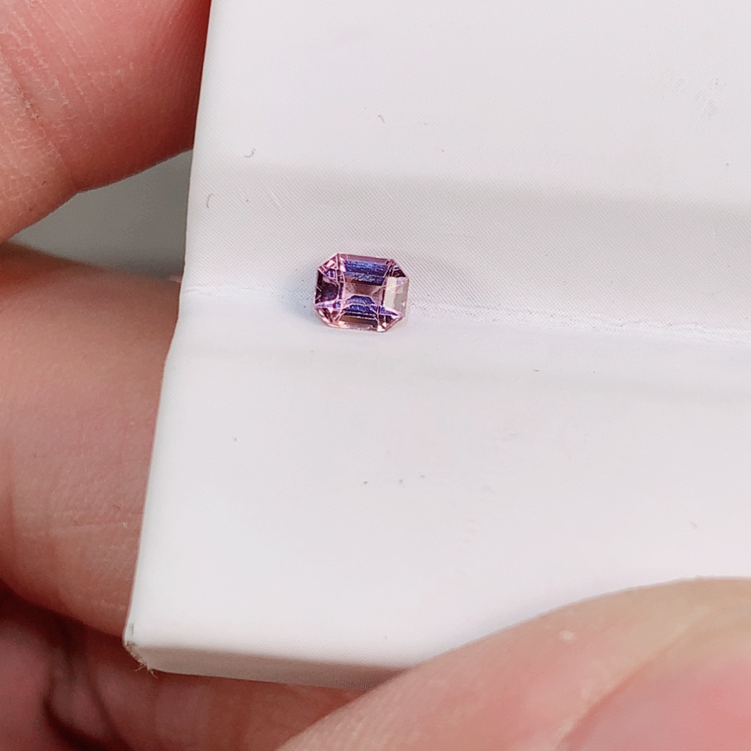 蓝宝石裸石未镶嵌0.32ct 纯天然无烧蓝宝石