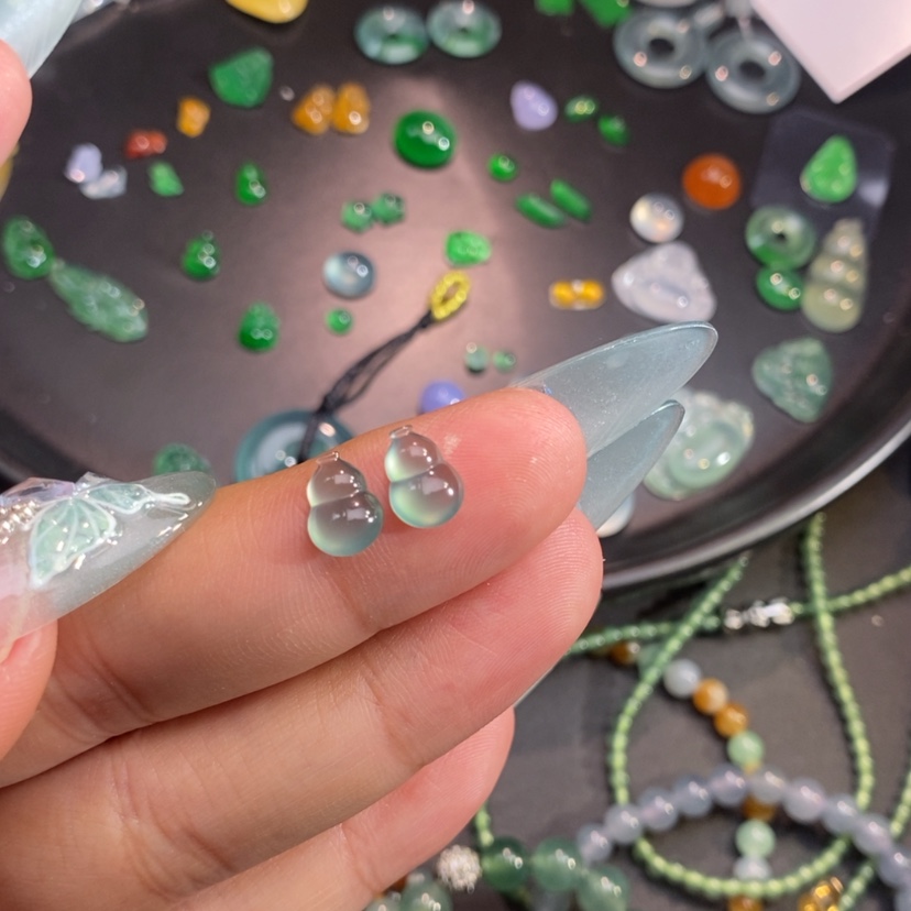 【闪购商品】翡翠挂件未镶嵌葫芦