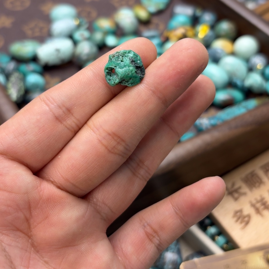 南红玛瑙未镶嵌绿松石
