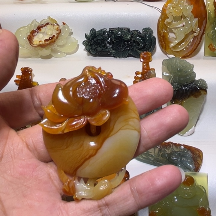 幸***果岫玉未镶嵌吊坠(赠链)