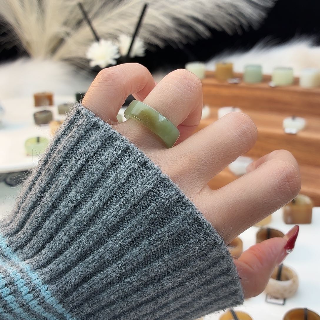 和田玉未镶嵌戒指i91糖青圆切17.0mm