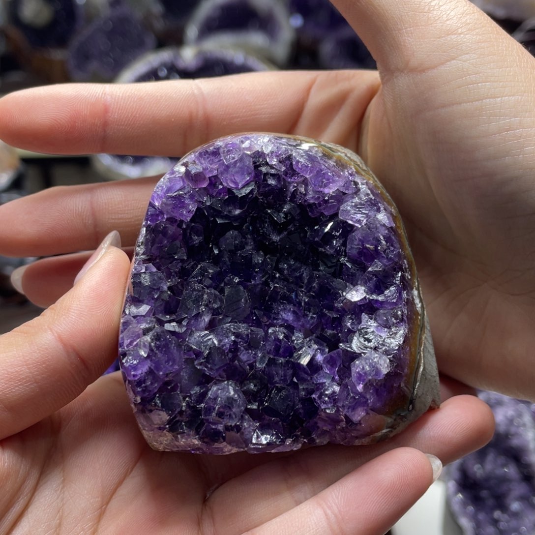 紫晶大型摆件（非配饰）未镶嵌