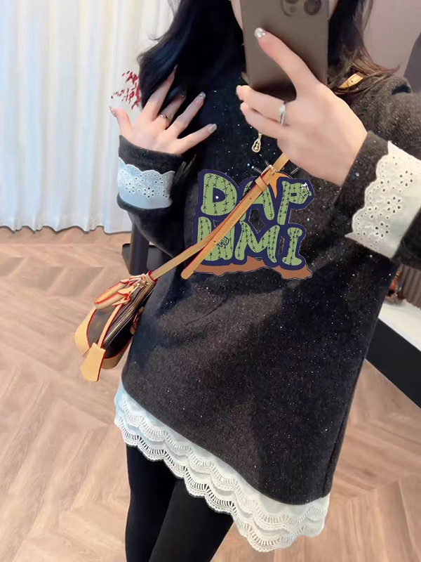 中长款蕾丝拼接亮丝磨毛打底T恤女秋冬遮屁股宽松假两件长袖上衣