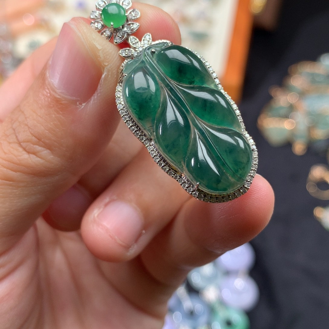 吊坠(不含链)18K金镶嵌翡翠