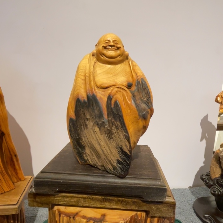 用***8柏木（崖柏）弥勒摆件