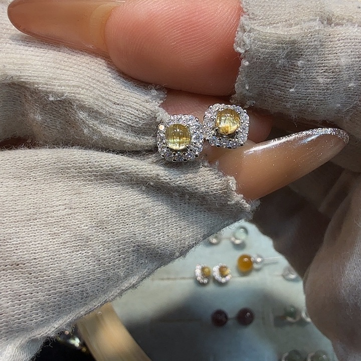 A***学车挂水晶未镶嵌水晶