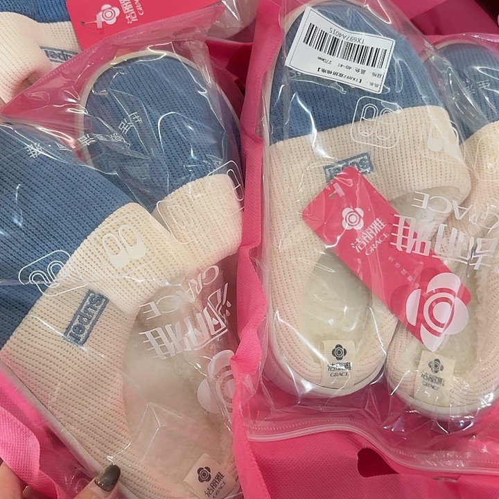 4041码棉拖。 2双。   