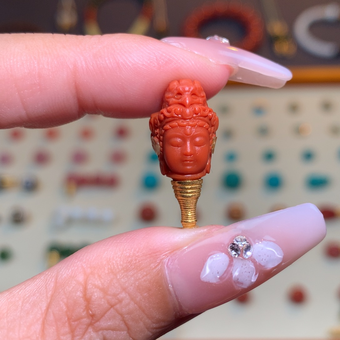 南红玛瑙18K金镶嵌颈饰