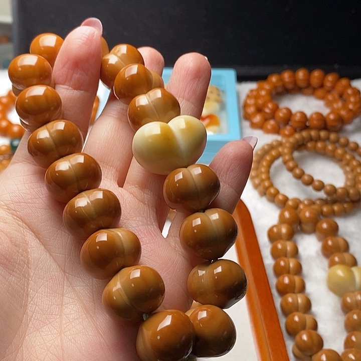 *****猴头核桃吊坠猴头