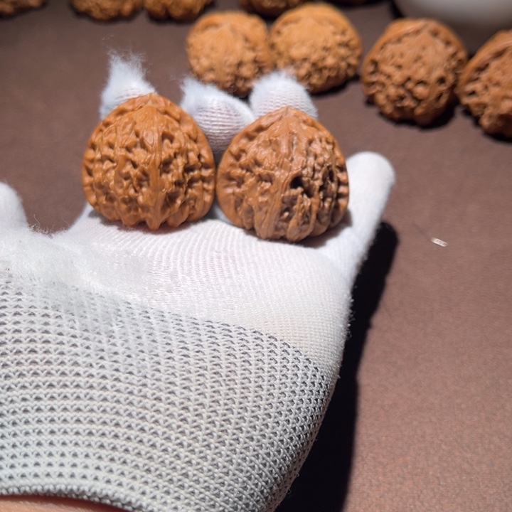 玩*人白狮子三角白微修