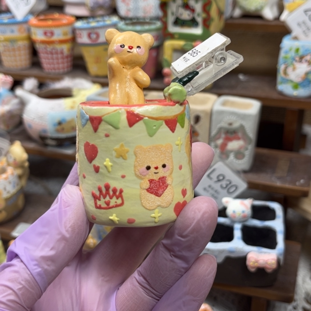 585小熊花盆手绘花盆