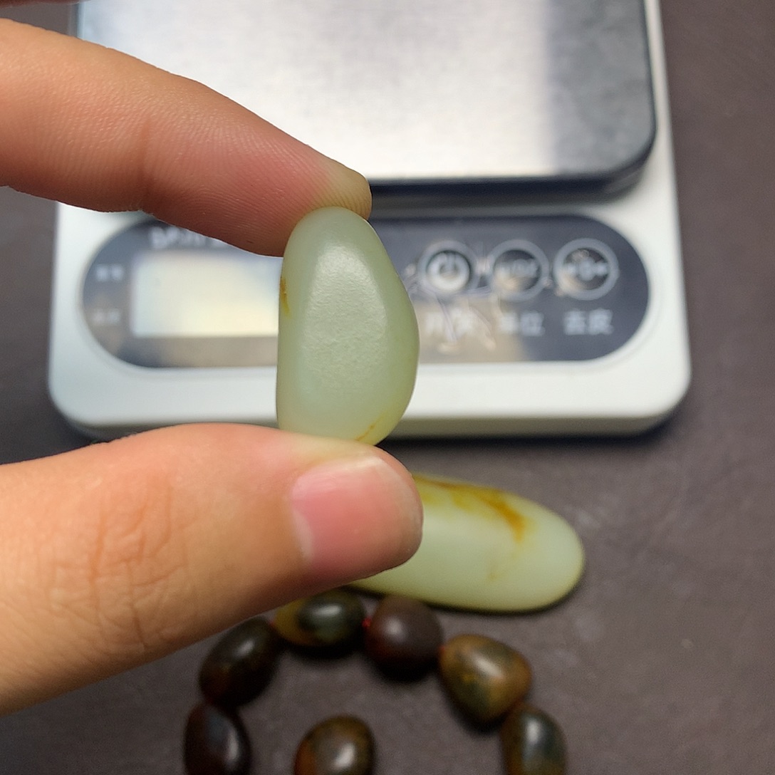 和田玉（糖玉）未镶嵌挂件