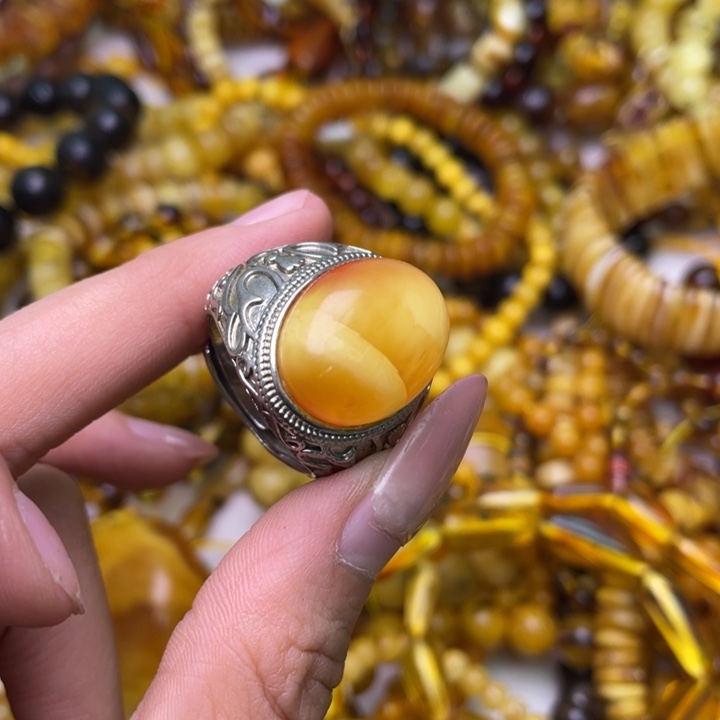 琥珀未镶嵌珠宝奇石