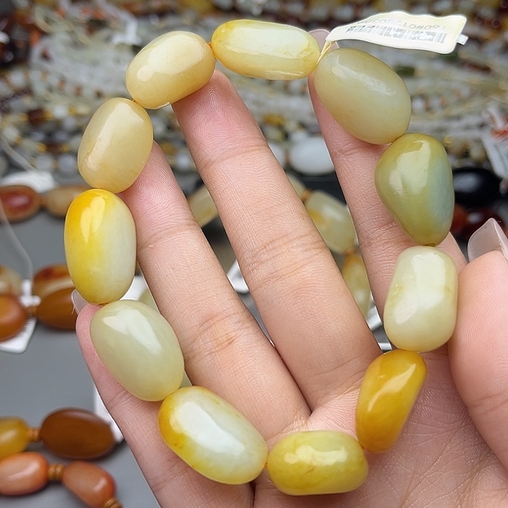 风***顺和田玉（糖玉）未镶嵌手链