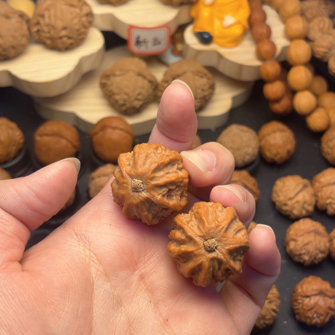 【闪购商品】文玩核桃把件萨*文玩核桃