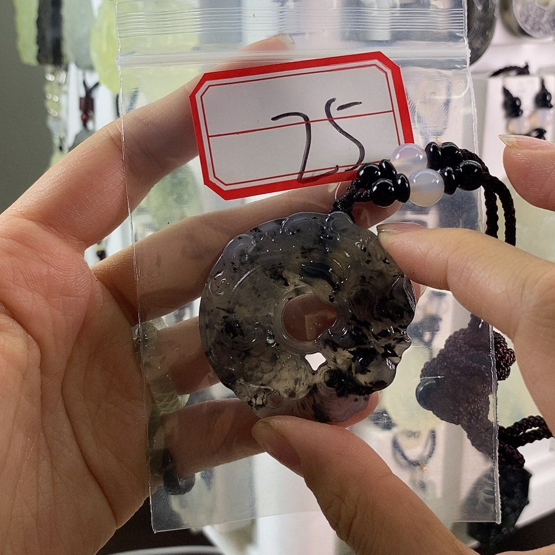 蛇纹石玉颈饰未镶嵌南*25