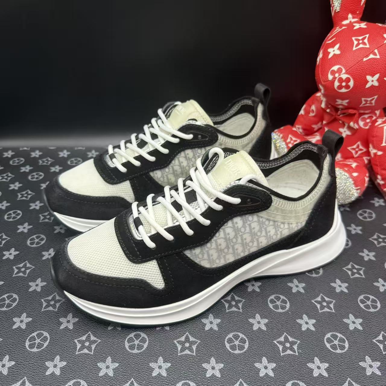 95新 DIOR/迪奥 男士时尚黑白网纱厚底运动鞋41欧码 ddm2856