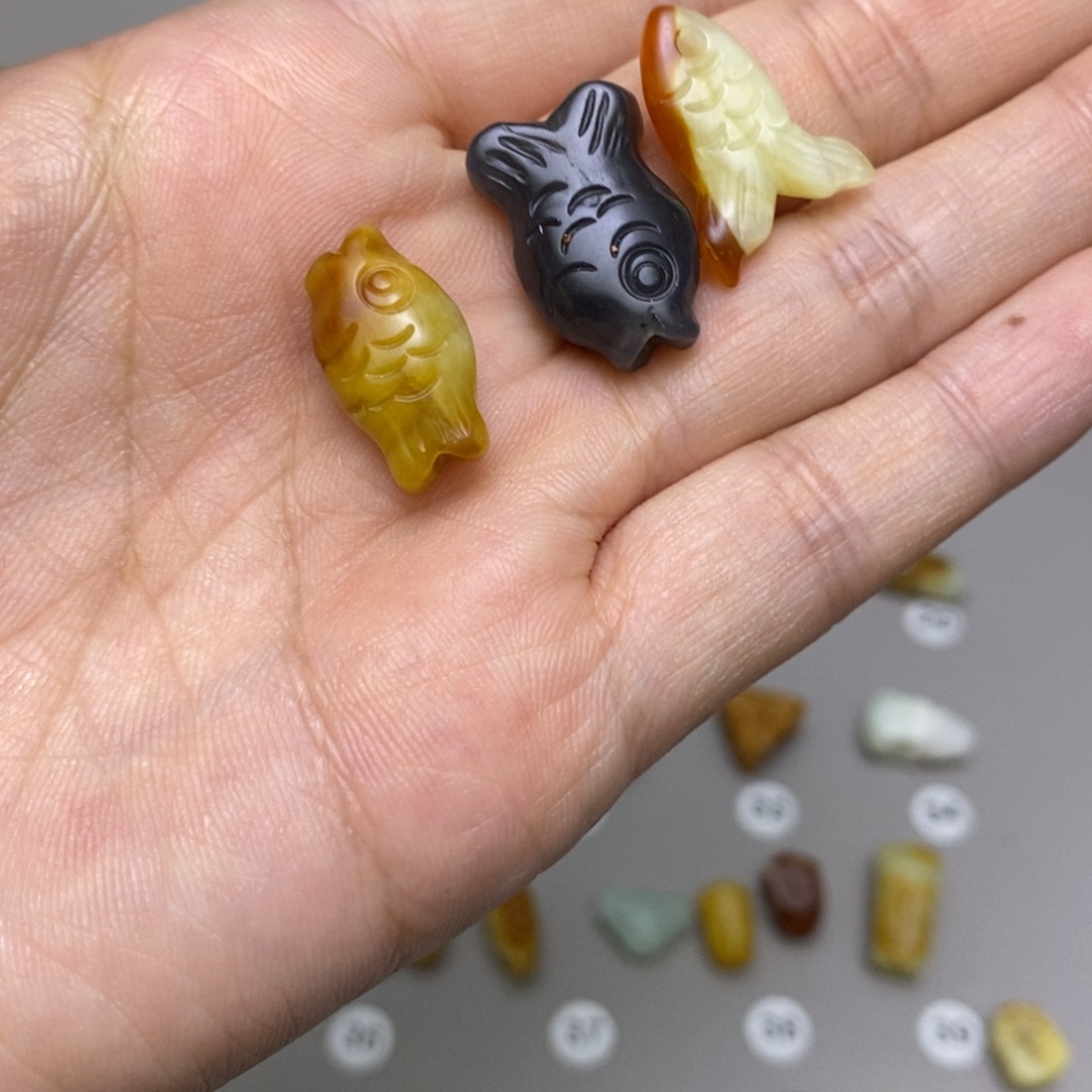 芬***织蛇纹石玉未镶嵌配饰