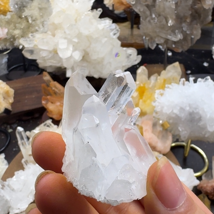 珠宝半成品水晶未镶嵌