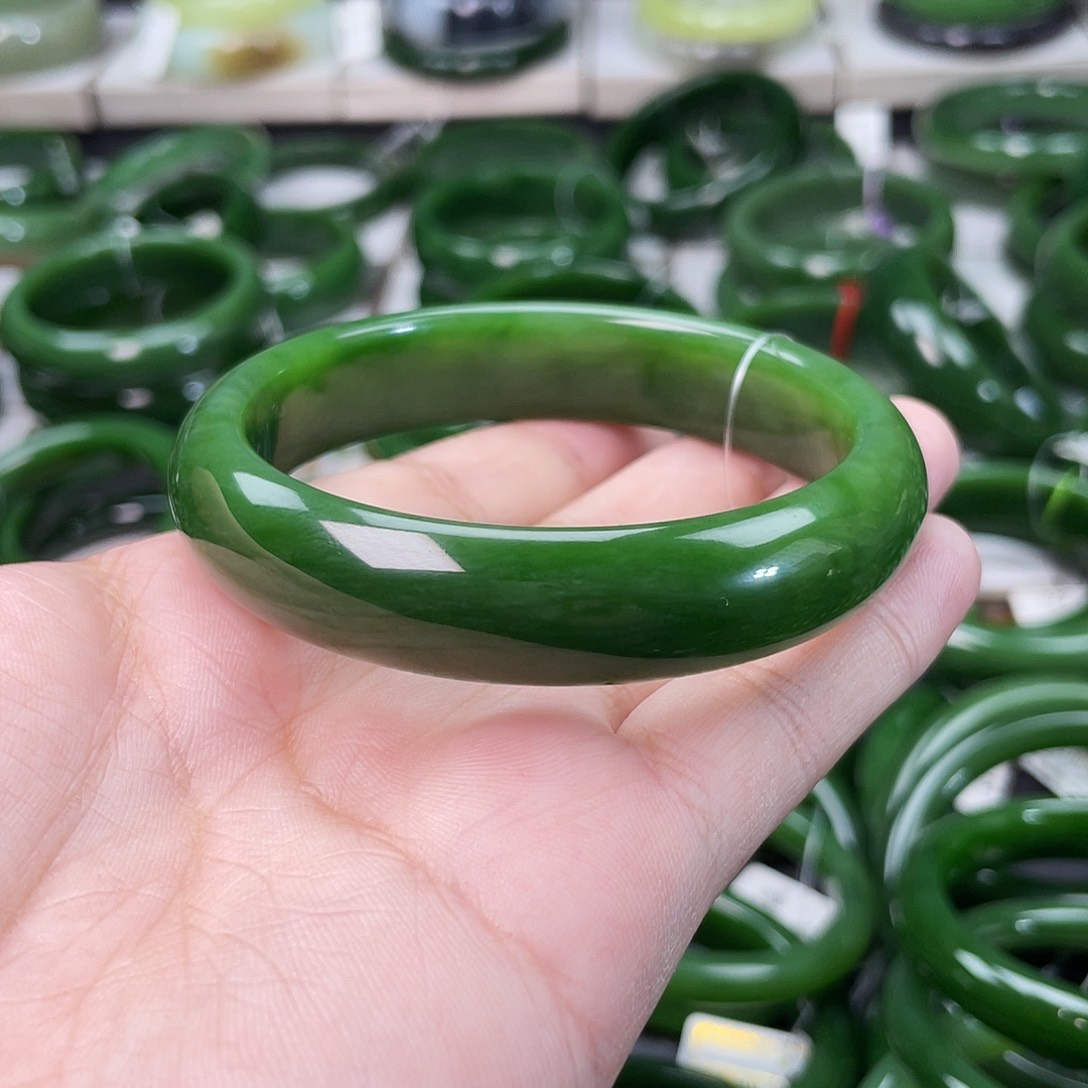 和田玉（碧玉）手镯未镶嵌