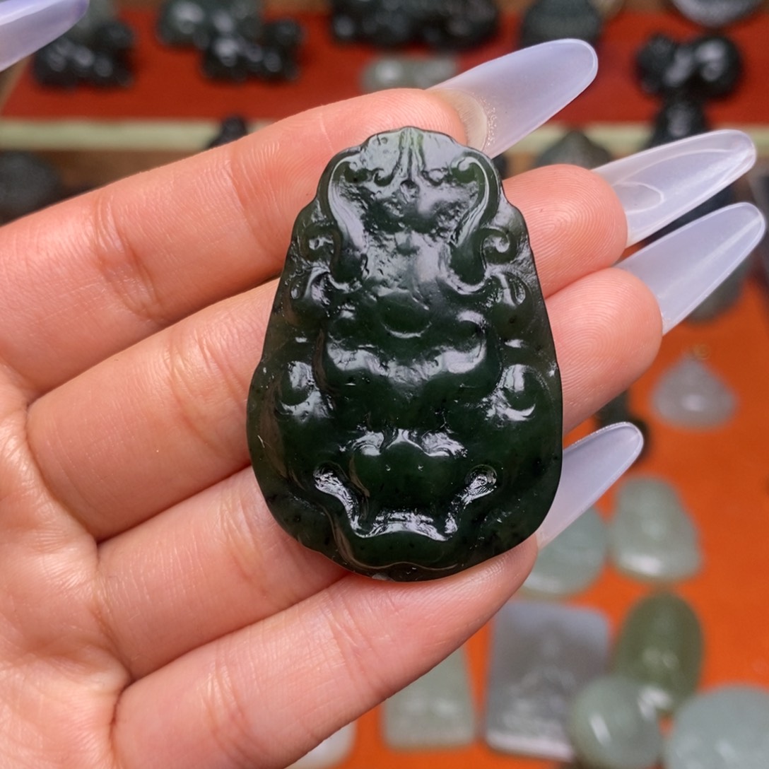 和田玉颈饰未镶嵌穿绳需备注