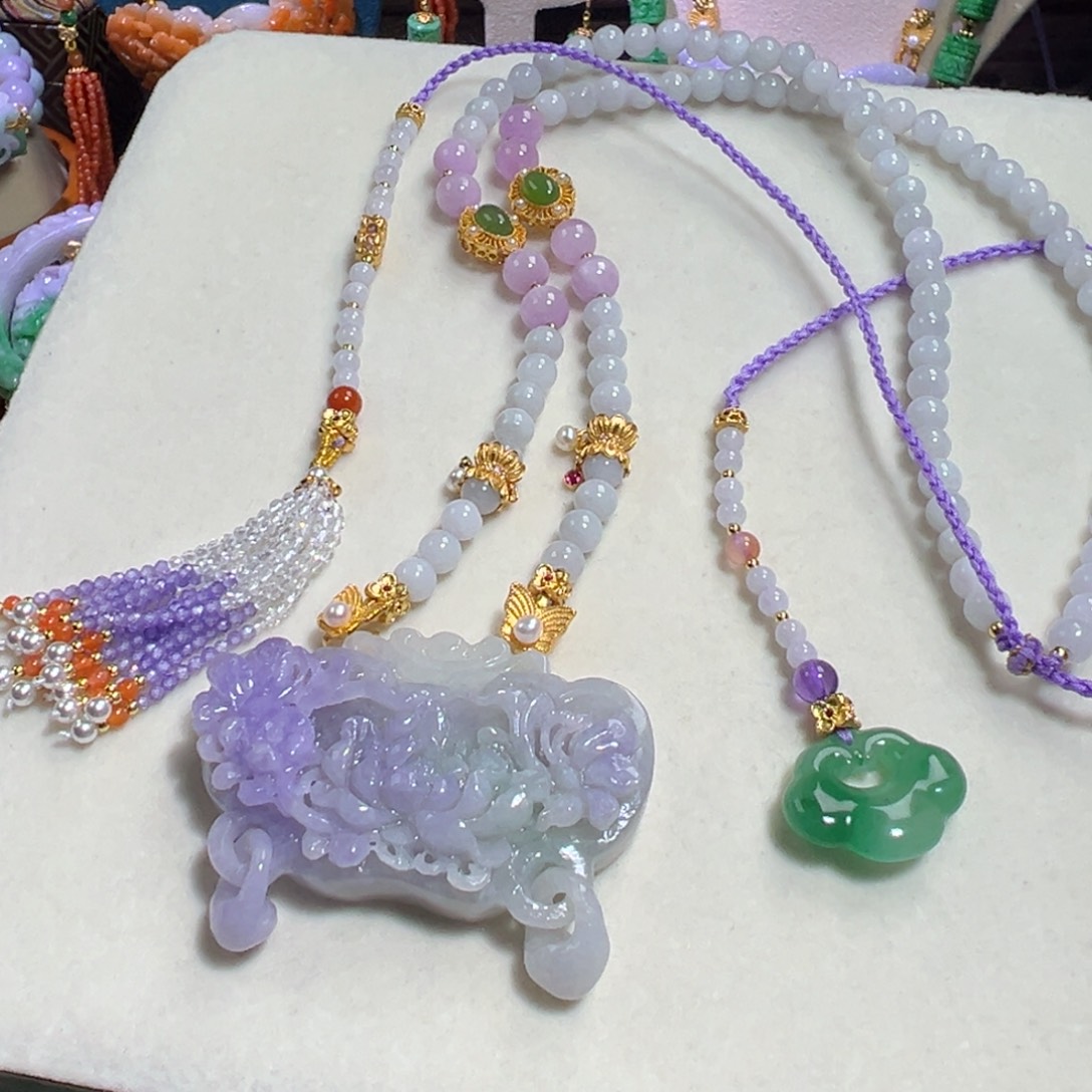 翡翠未镶嵌毛衣链冰紫锁牌