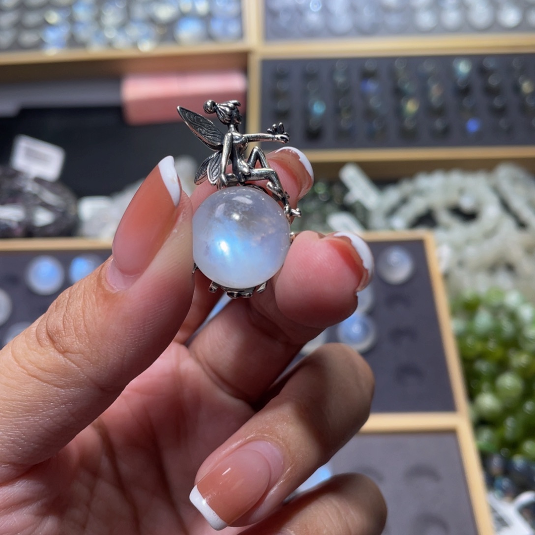 银S925镶嵌吊坠(不含链)月光石蓝月光单珠直径15.8mm