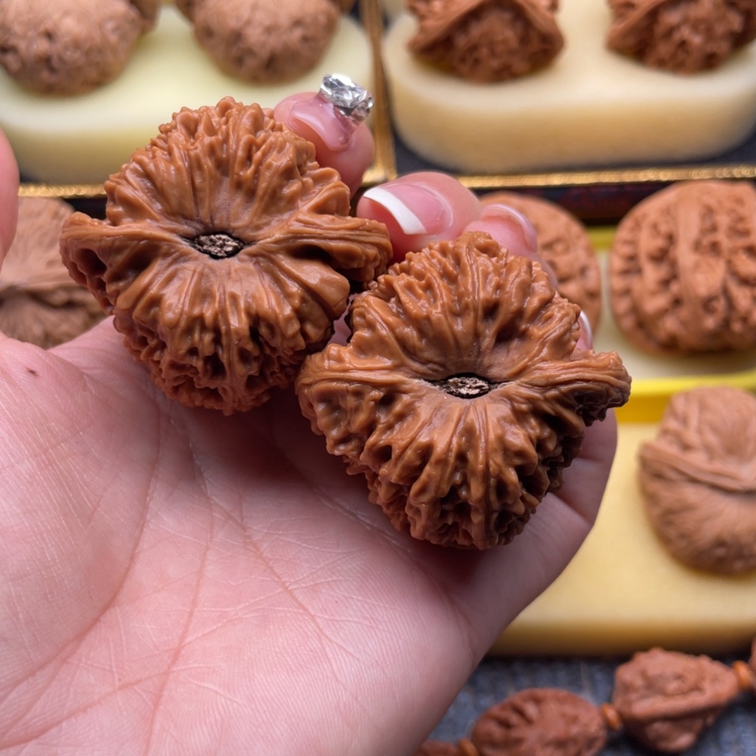 文玩核桃吊坠44全品凹底