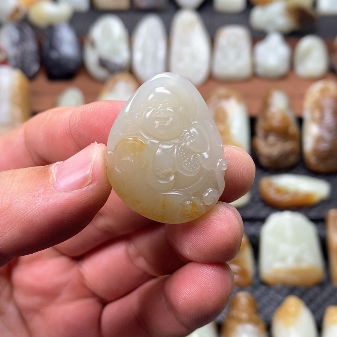 和田玉颈饰未镶嵌