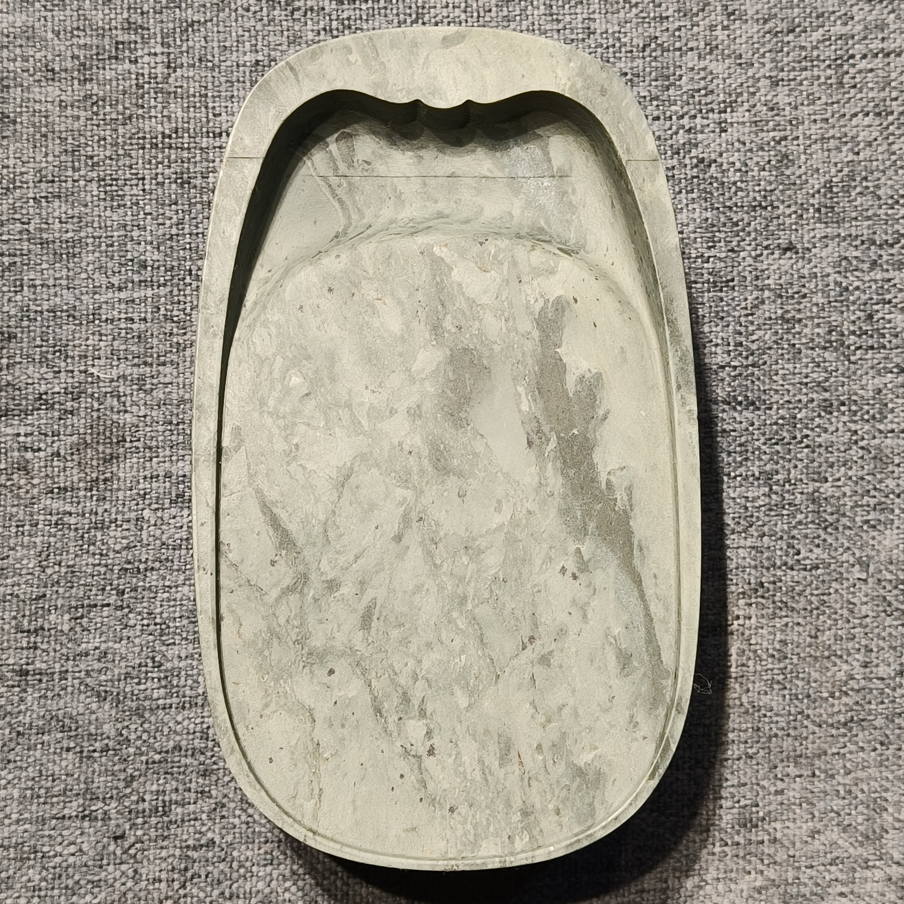 甘肃洮砚 水泉花池砚，尺寸12.5*7.5*2.8厘米