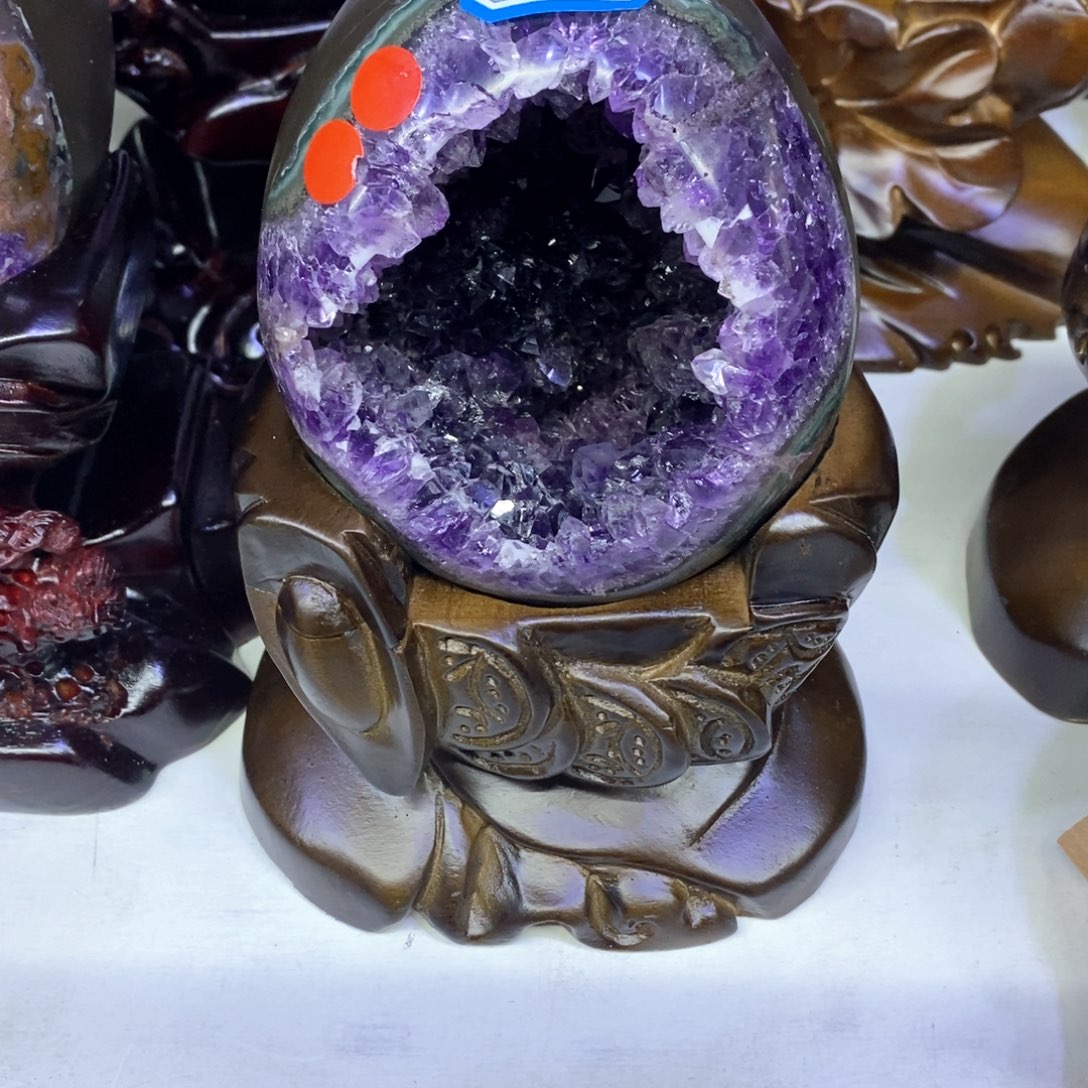 水晶摆件未镶嵌好好