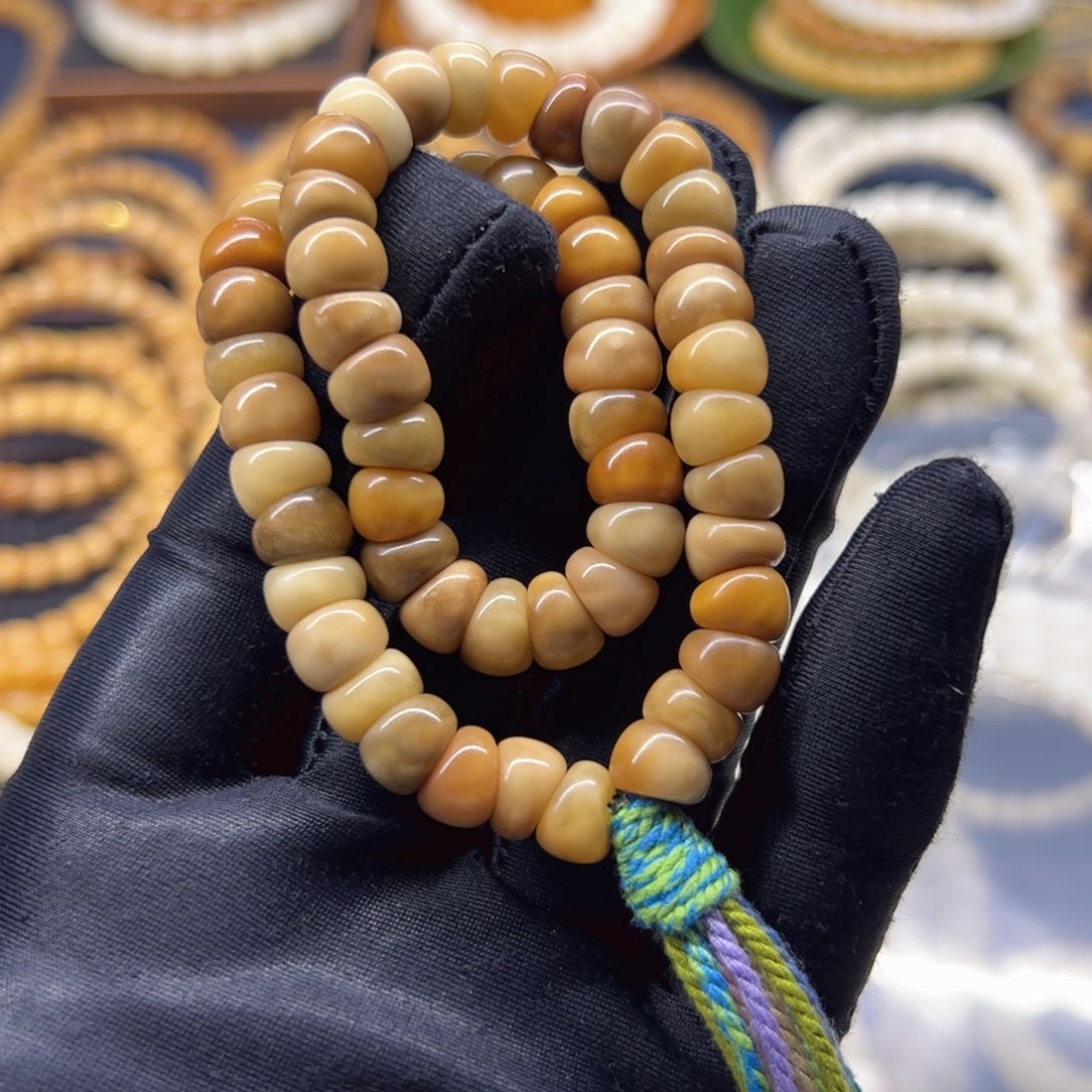 情***街龙脊菩提把件蒜瓣大肠9