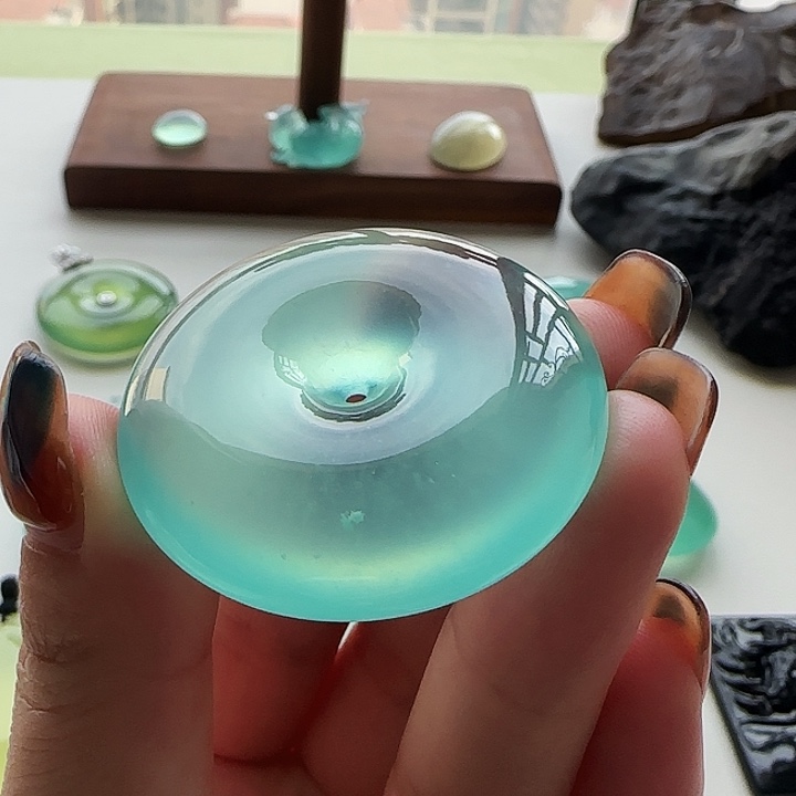 岫玉足铂镶嵌吊坠(不含链)