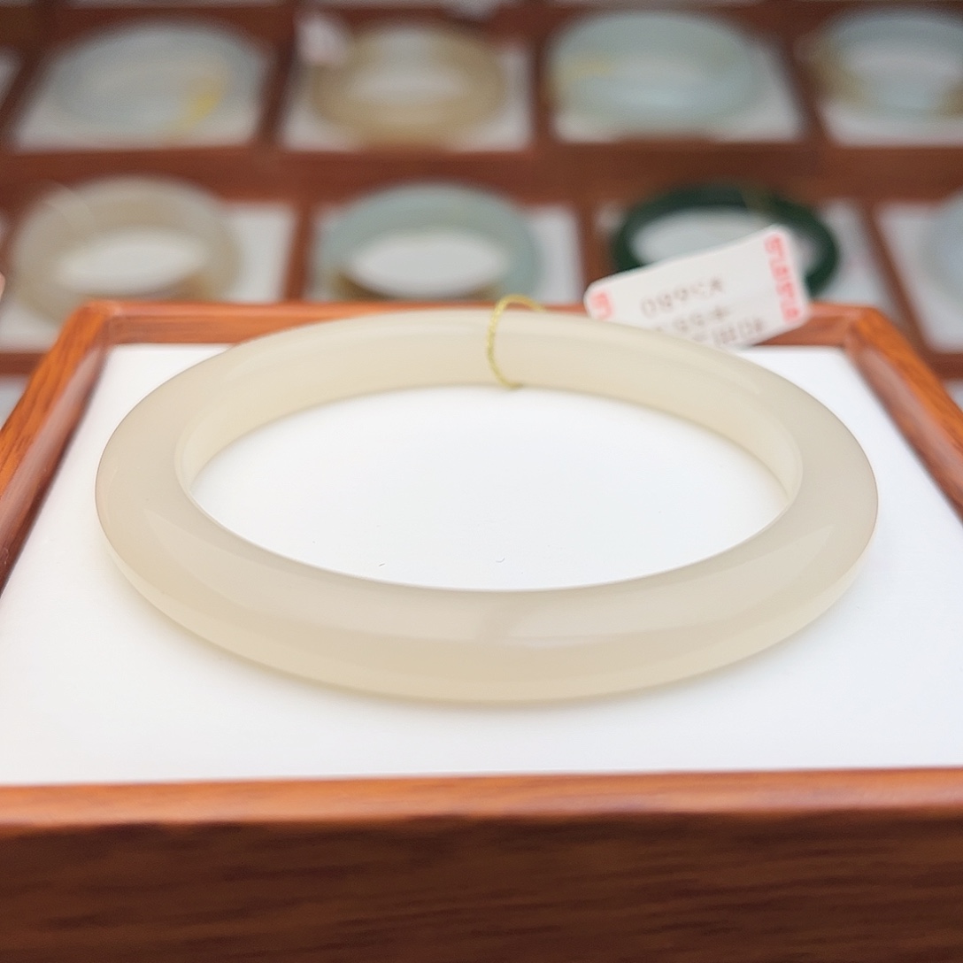 和田玉未镶嵌手镯55.8