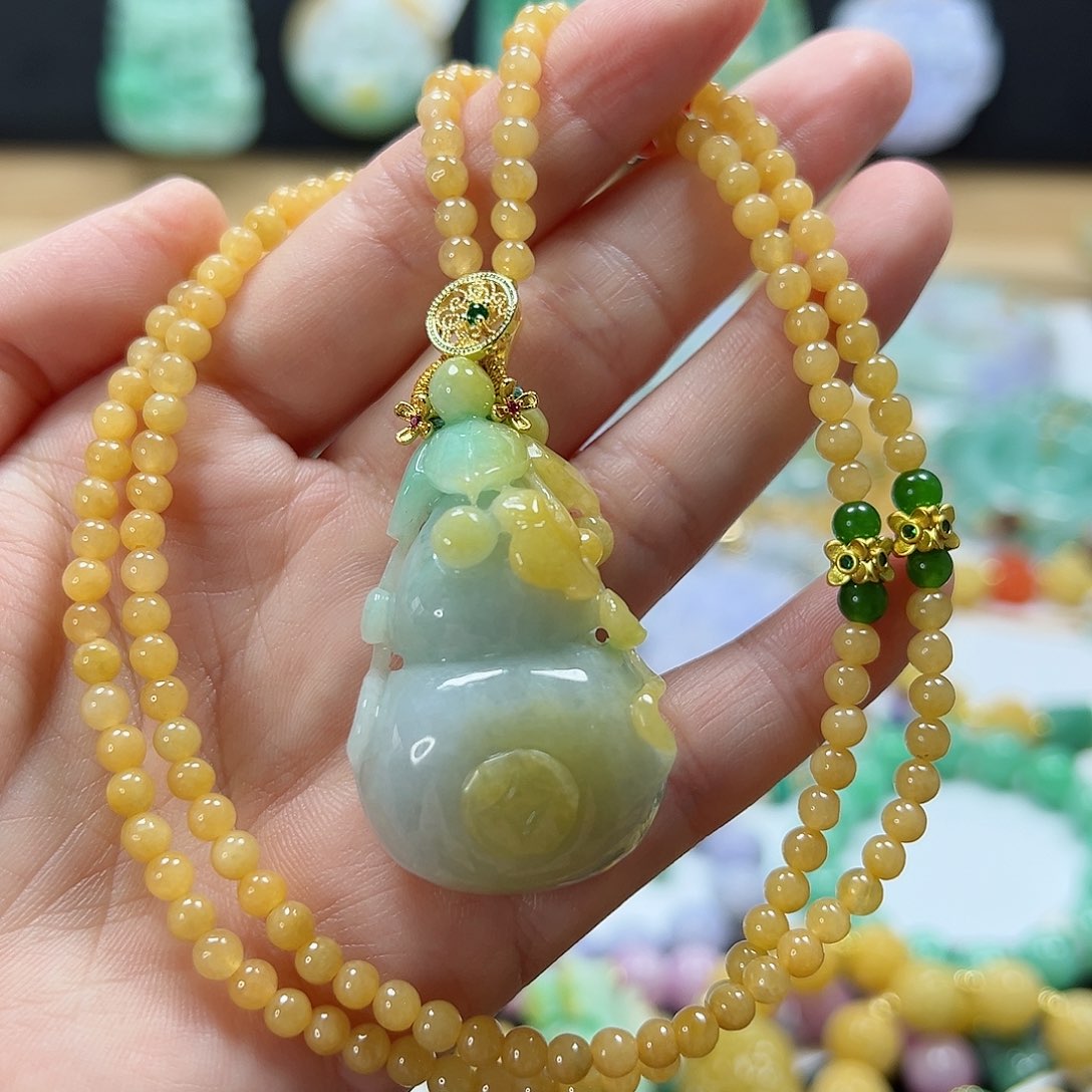 颈饰未镶嵌翡翠吊坠