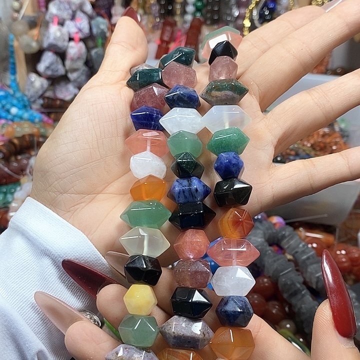 玛瑙/玉髓未镶嵌珠宝半成品多宝双尖卡18-20mm