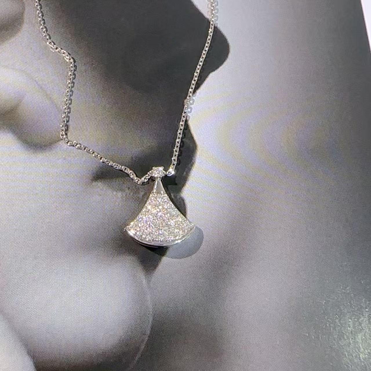 实验室培育钻石18k白小扇子满钻小裙子项链精致时尚爆闪经典