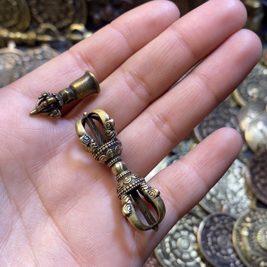 知***白藏式金刚杵牌子搭配