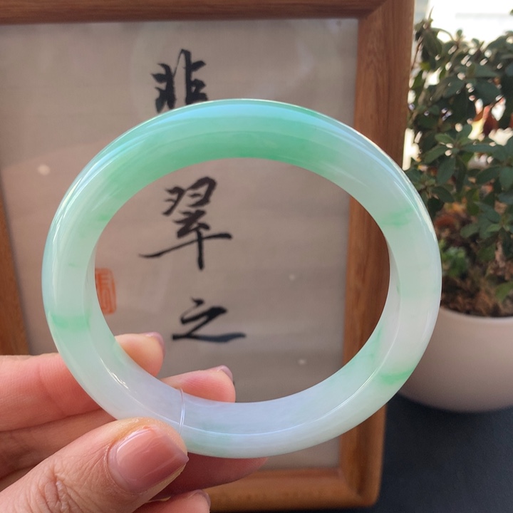 翡翠手镯未镶嵌翡翠手镯54