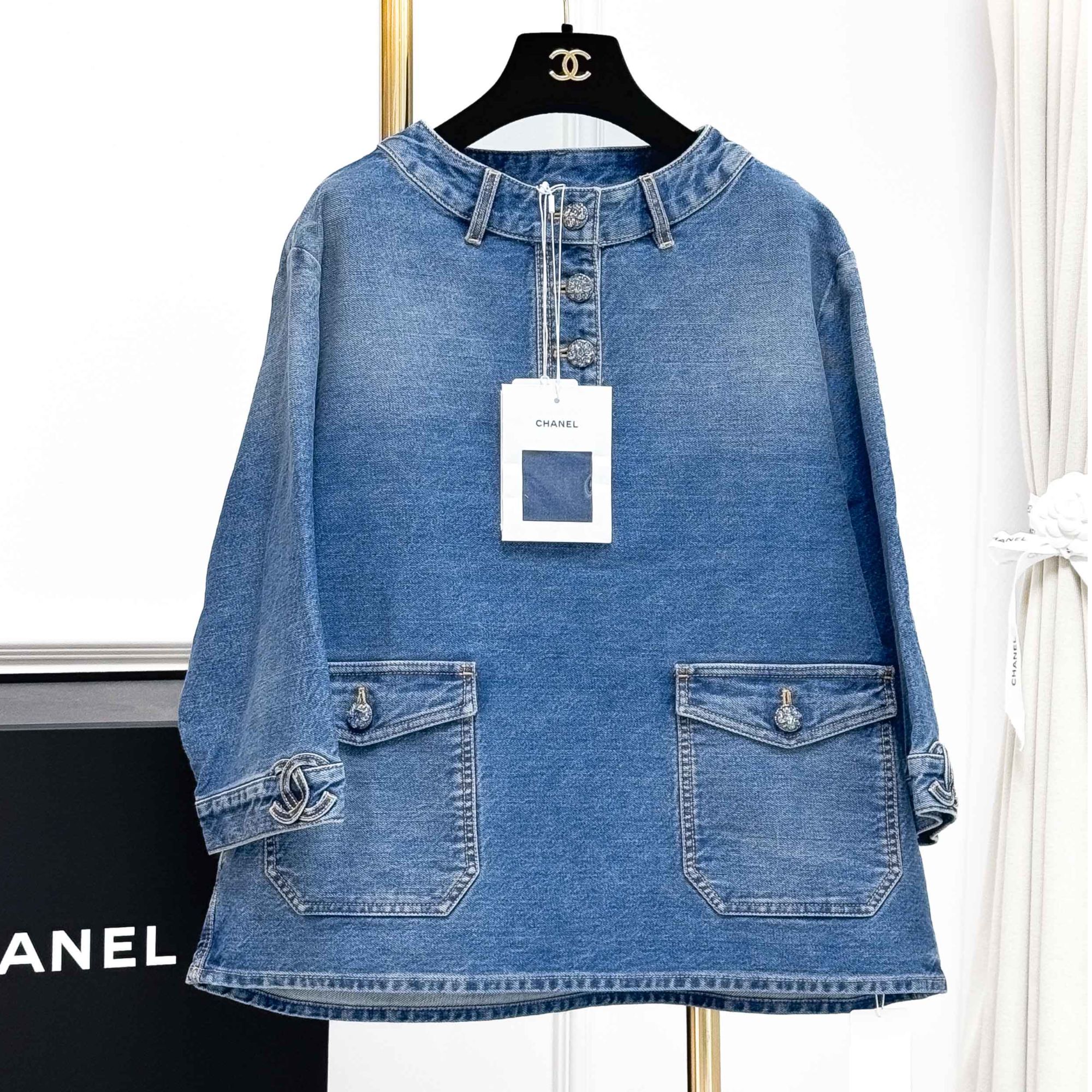 99新 Chanel/香奈儿 36码24S春夏蓝色牛仔上衣