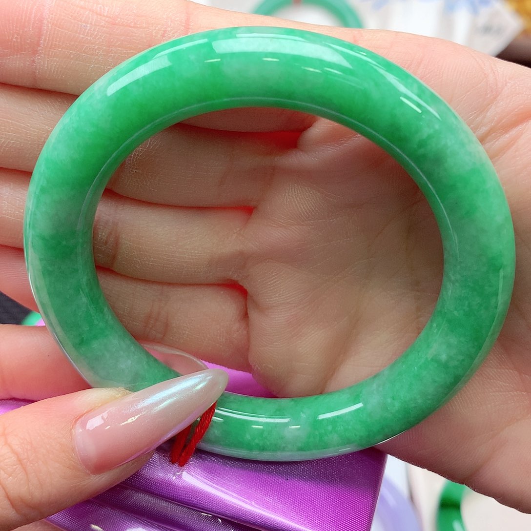 未镶嵌手镯翡翠翡翠