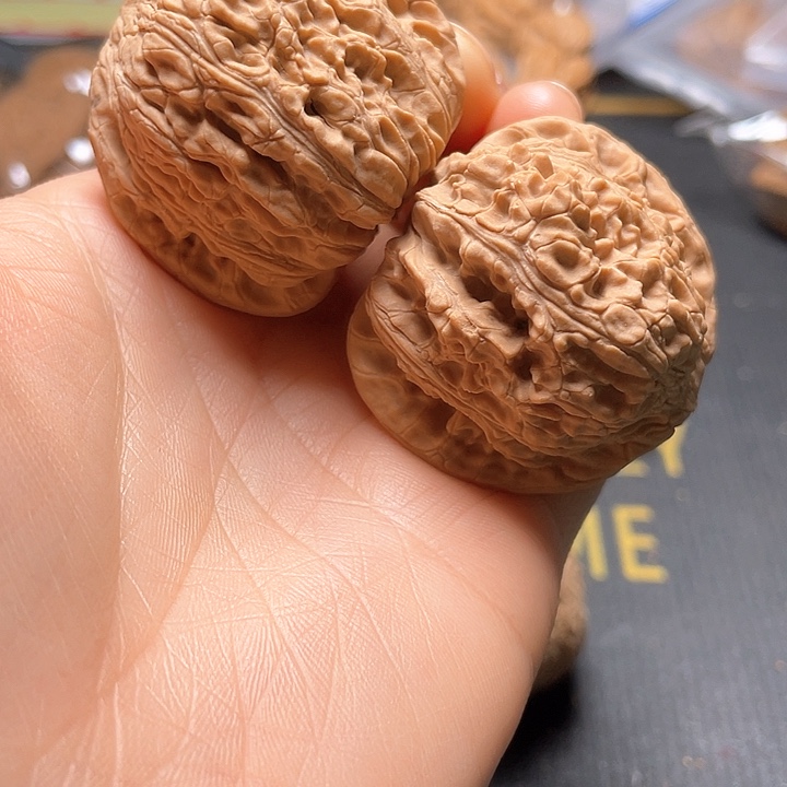 文玩核桃把件43尺平谷绣球狮子头