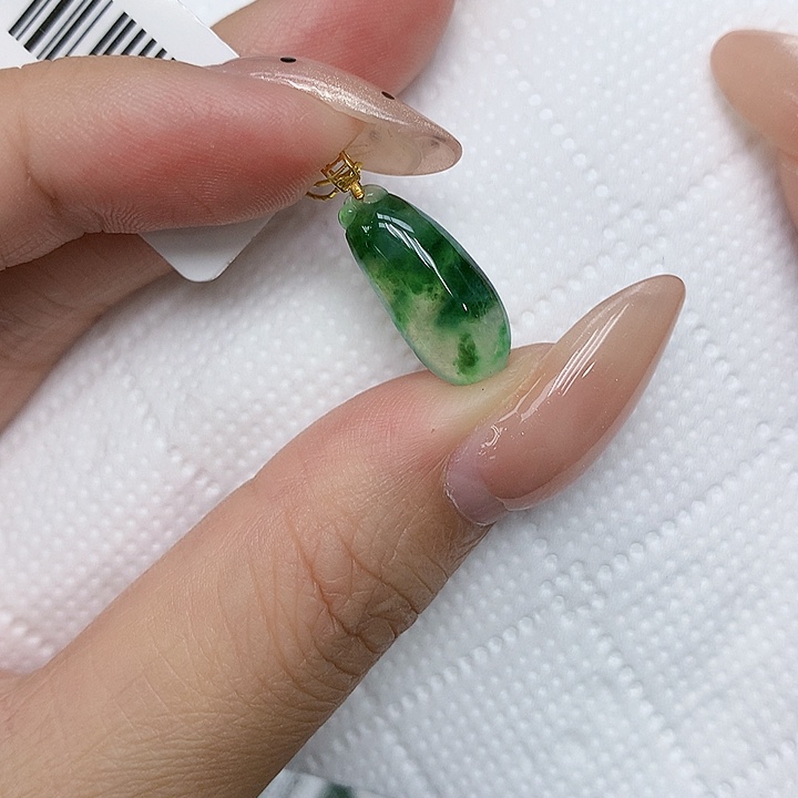 颈饰18K金镶嵌翡翠